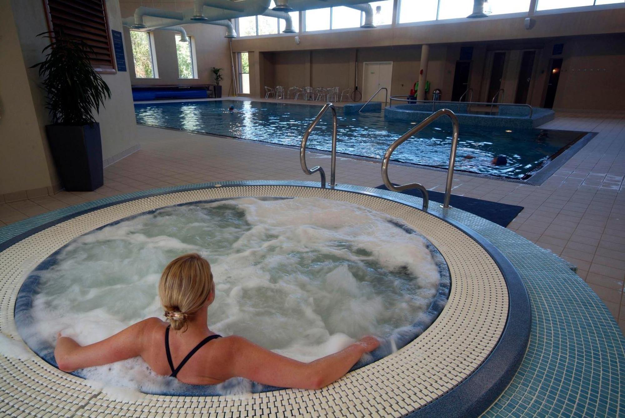 Kenmare Bay Hotel Lodges キラーニー エクステリア 写真