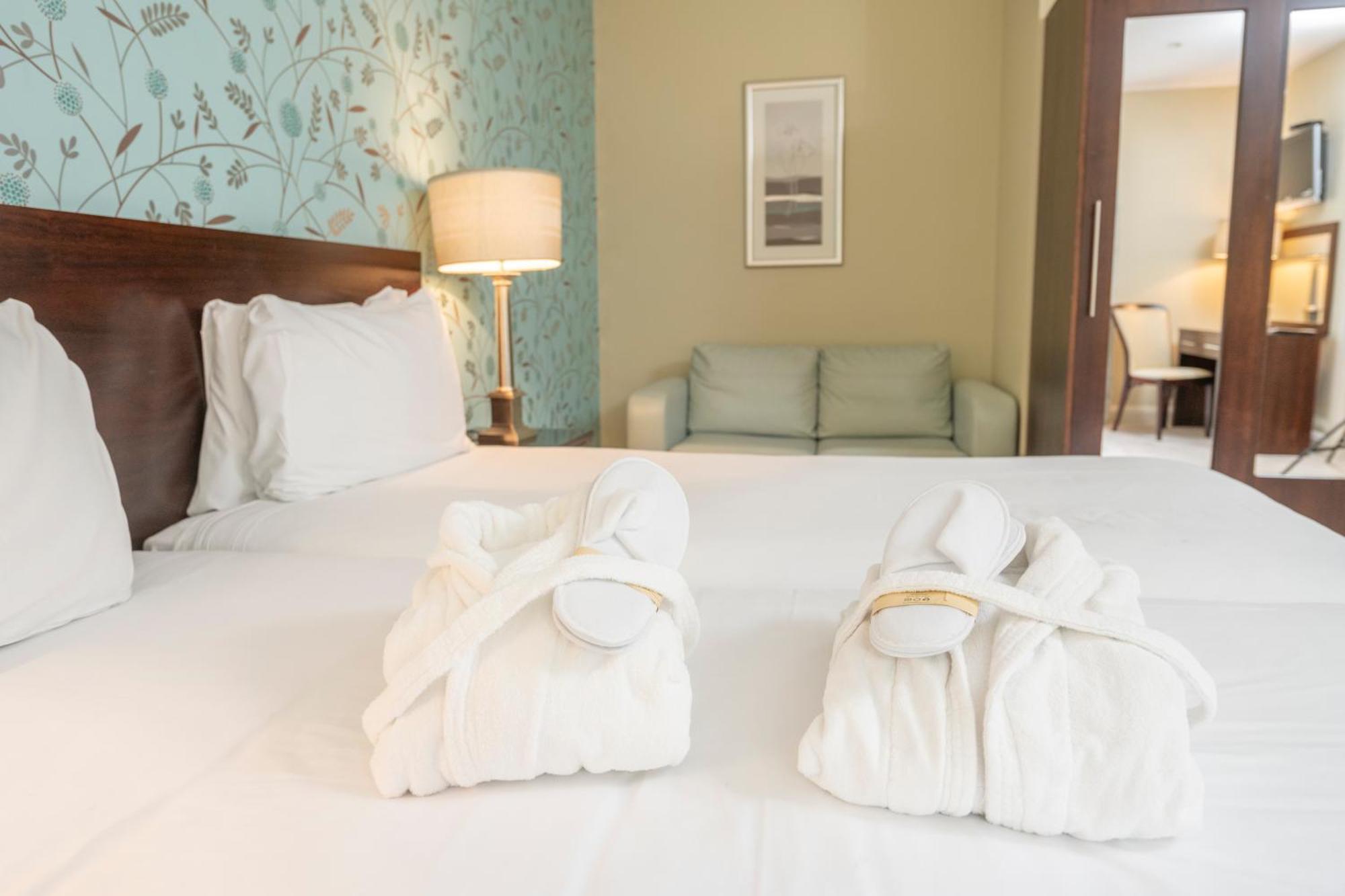 Kenmare Bay Hotel Lodges キラーニー エクステリア 写真