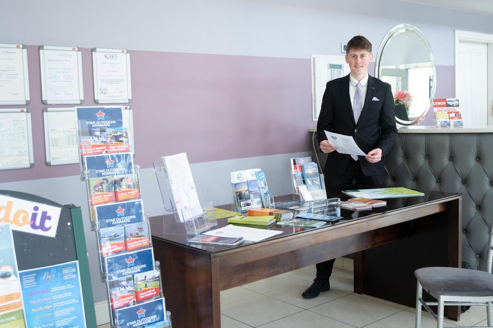 Kenmare Bay Hotel Lodges キラーニー エクステリア 写真